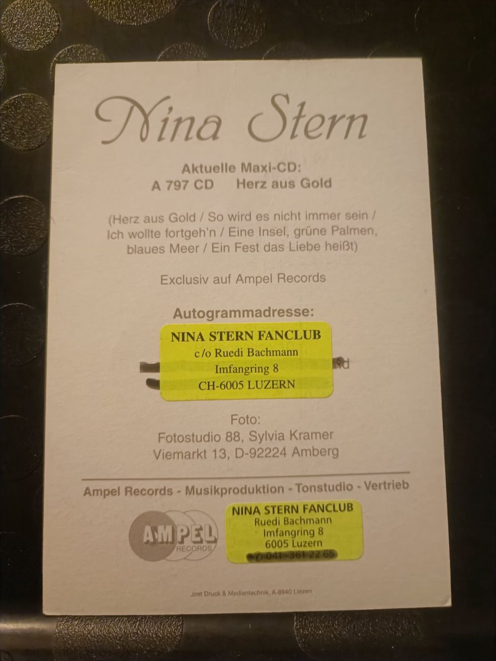 Autogramme: Nina Stern - signierte Autogrammkarte – Gebraucht aus Menziken von Artographs 1