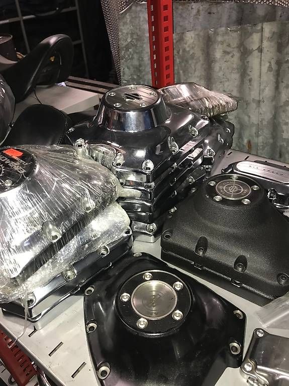 Tutti i ricambio per moto: Harley-Davidson Diverse Motorendeckel – Usato da Schlieren venduto da motostyling 4