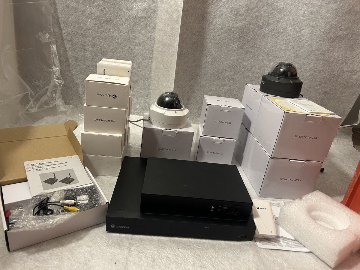 Videocamere: Bascom 8-Dome-System PRO – Nuovo (secondo la descrizione) da Zug venduto da Zuger88