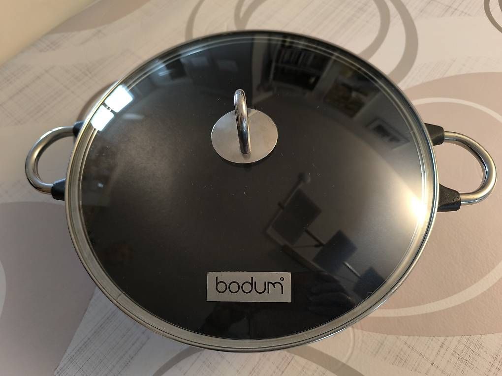 Padelle: Bodum Wok mit Glasdeckel NEU – Usato da Matzingen venduto da Aurinko 3