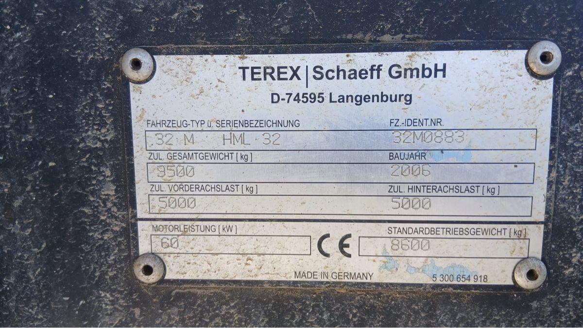 Excavateurs: Pneu Bagger Schäff HML 32 – D'occasion à Niederbipp par baggerch 9