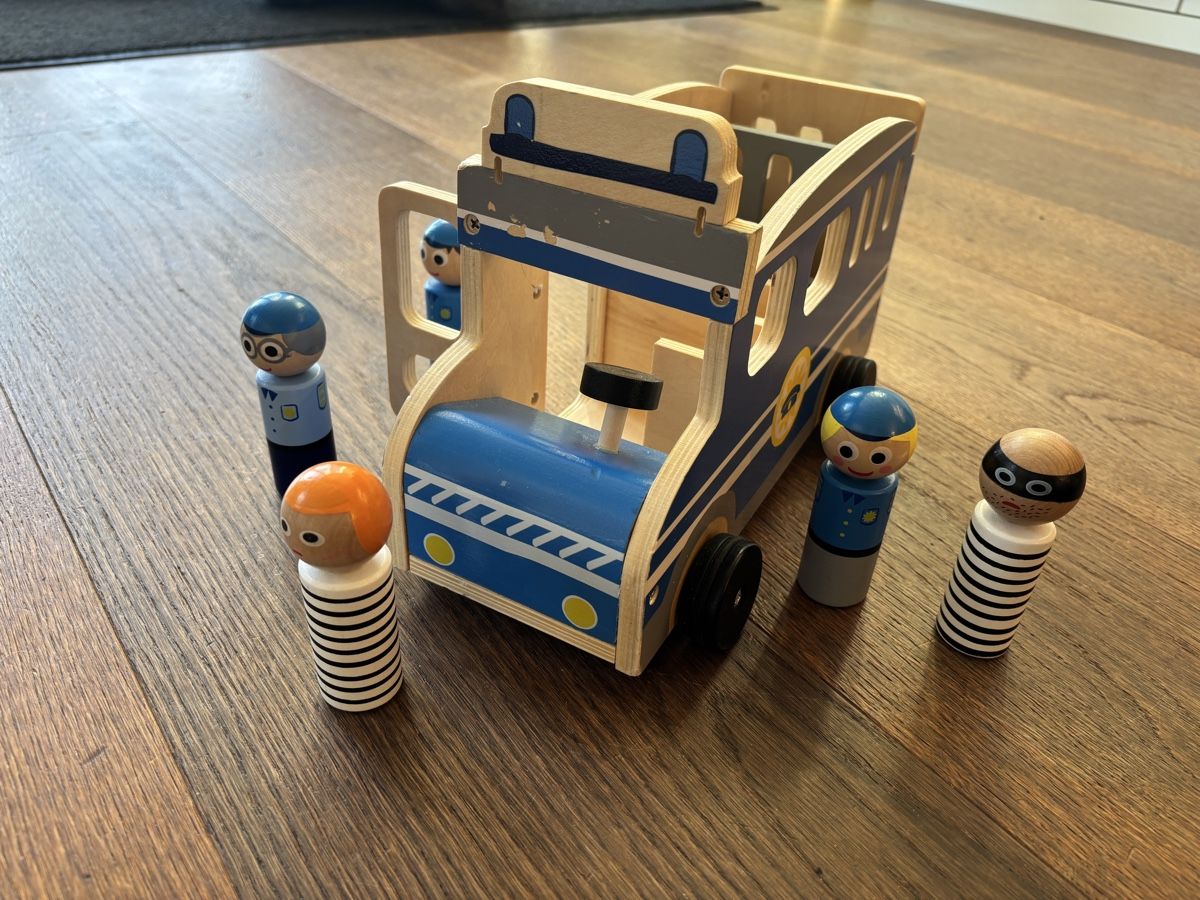 Giocattoli: Small Foot Polizeibus – Usato da Unterohringen venduto da eli_j2q2