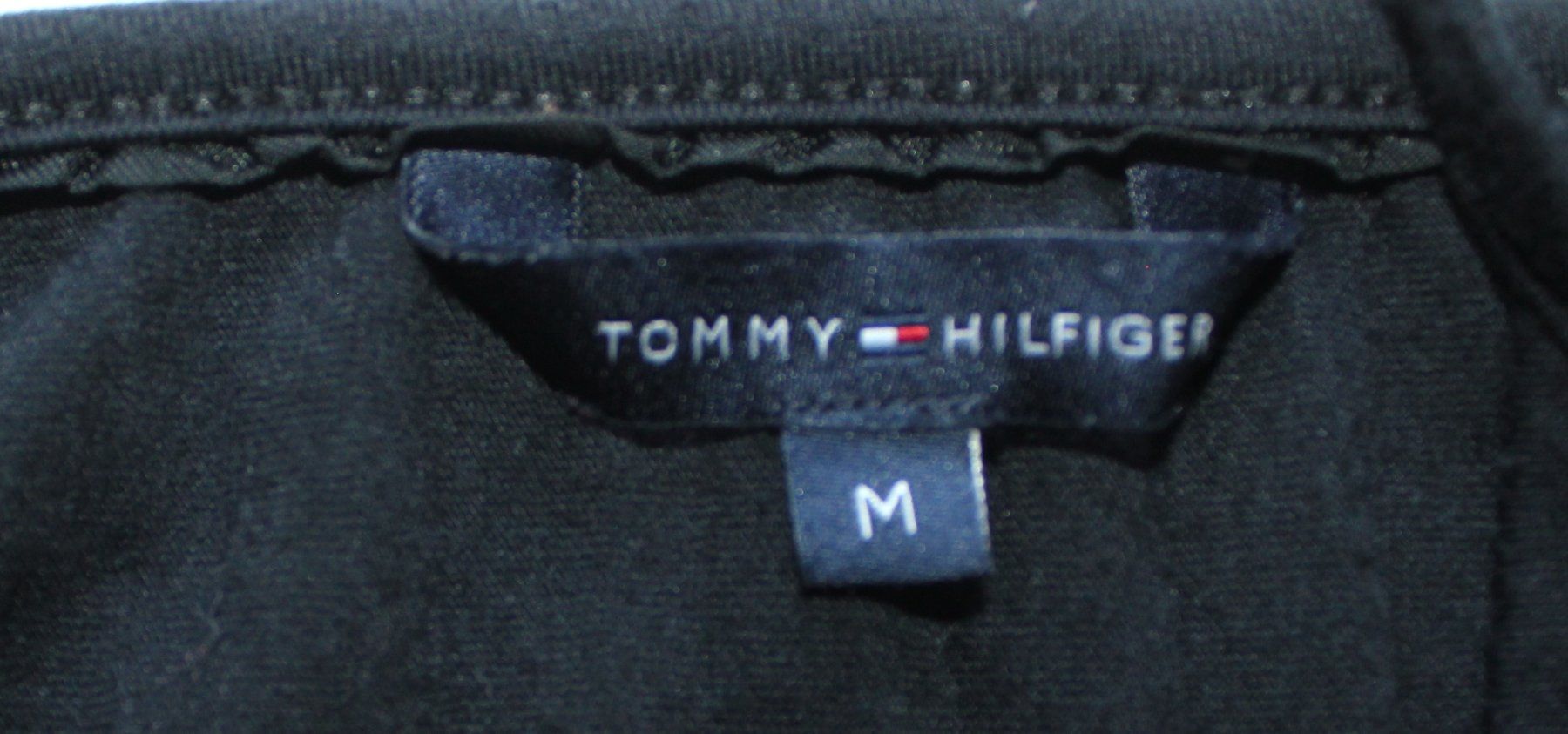 Tommy Hilfiger Kleider: Robe noir plissée Tommy Hilfiger t. M – Gebraucht aus Peseux von Gilloss 5