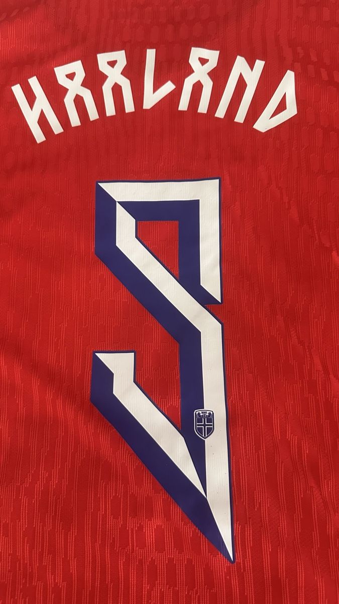 Nike Canottiere & Pantaloni: Norway Jersey 25/26 - Haaland 9 – Nuovo (secondo la descrizione) da Oberrieden venduto da jon_5cl2 2