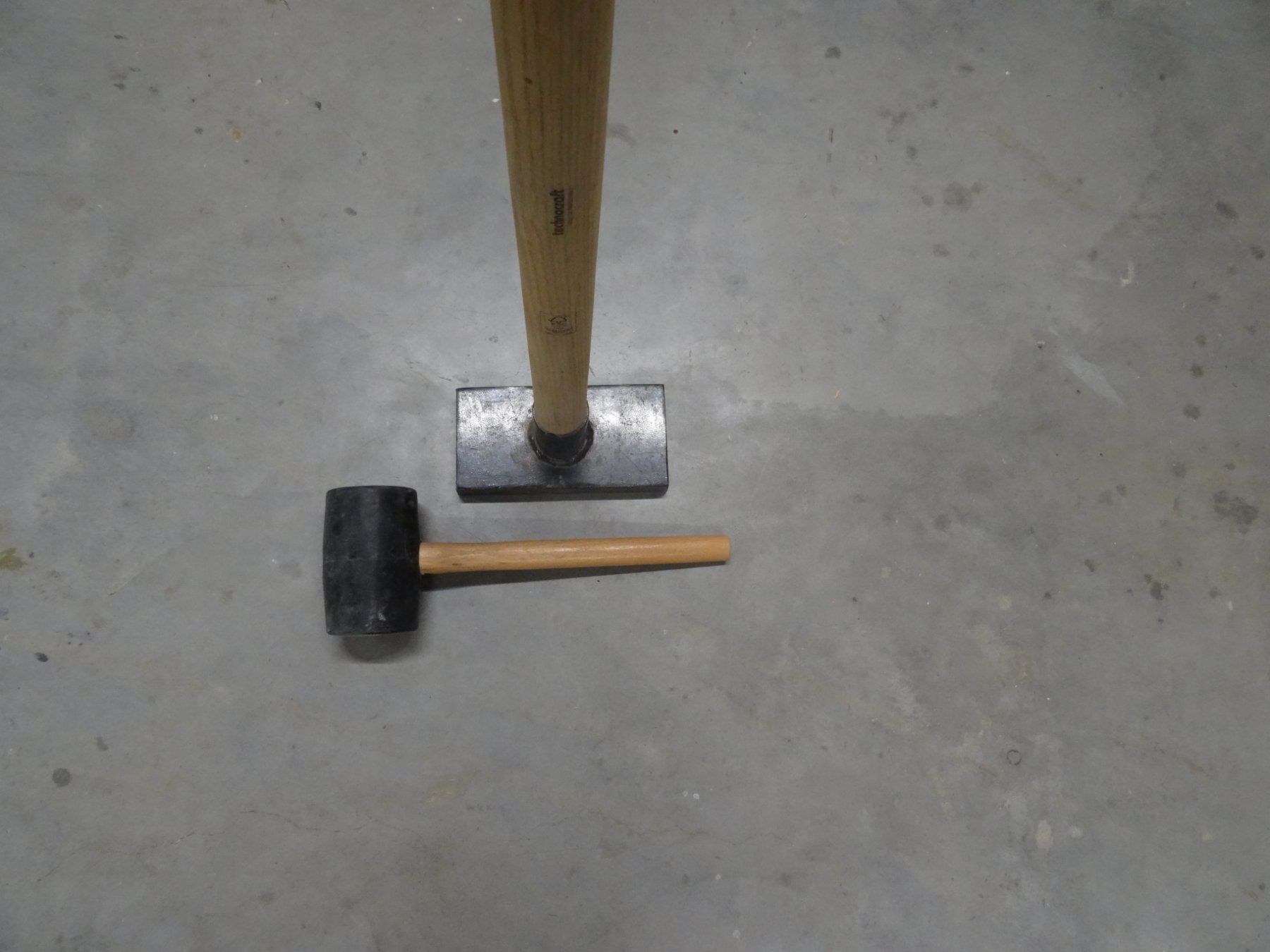 Technocraft Tutti gli attrezzi: Betonstampfer, Technocraft mit Gummihammer – Usato da Balm b. Günsberg venduto da enomis83 1