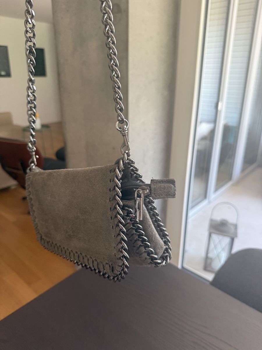 Stella McCartney Sacs femmes: Graue Umhängetasche Leder – D'occasion à Zürich par starbucks8 4