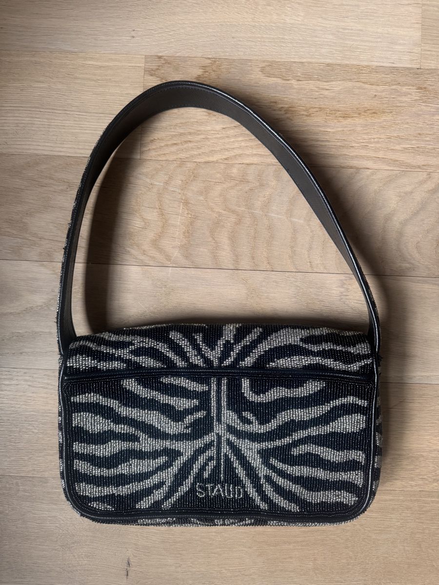 Borse da donna: STAUD Zebra Beaded Shoulder Bag Schwarz/Beige – Nuovo (secondo la descrizione) da Dietikon venduto da _cfic_ 1