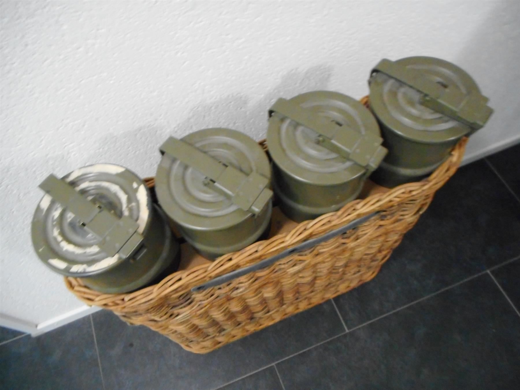 Attrezzatura & Pezzi di ricambio: Militär Munitions-Korb Schweizer Armee – Usato da Rotkreuz venduto da hupfu69 1