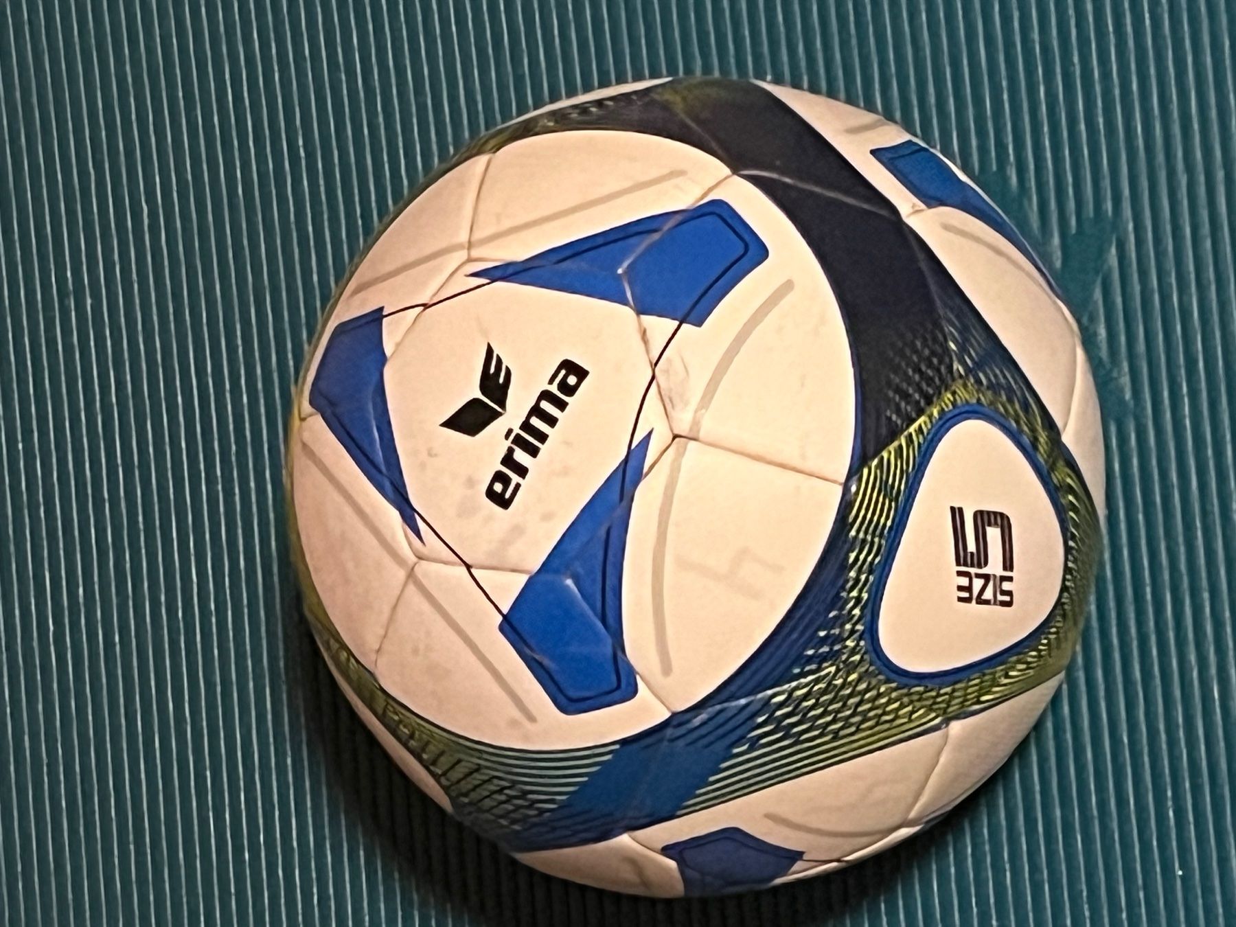 Erima Ballons: Fussball ERIMA Ball – Neuf (Voir description) à St. Niklaus VS par wildholzmann