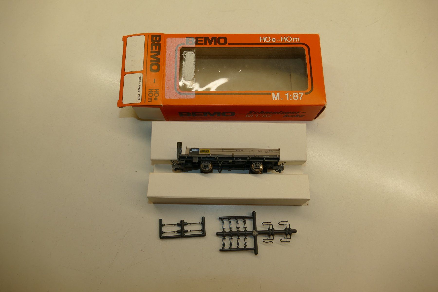Bemo Modellini di ferrovie: Bemo H0m: RhB Niederbordwagen BAS – Nuovo (secondo la descrizione) da Niederhasli venduto da rail-duerst