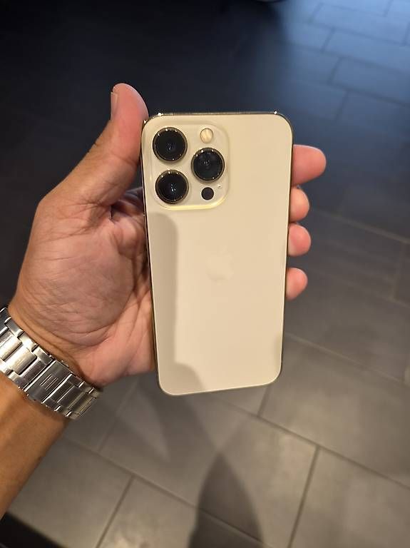 Apple Portables: Iphone 13pro – D'occasion à Sargans par Fejsal91 2