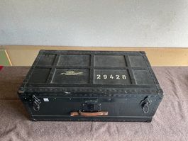 1 Offizierskoffer mit  Schlüssel