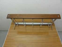 Dekorative Garderobe mit Hutablage im Stil der 1950er Jahre