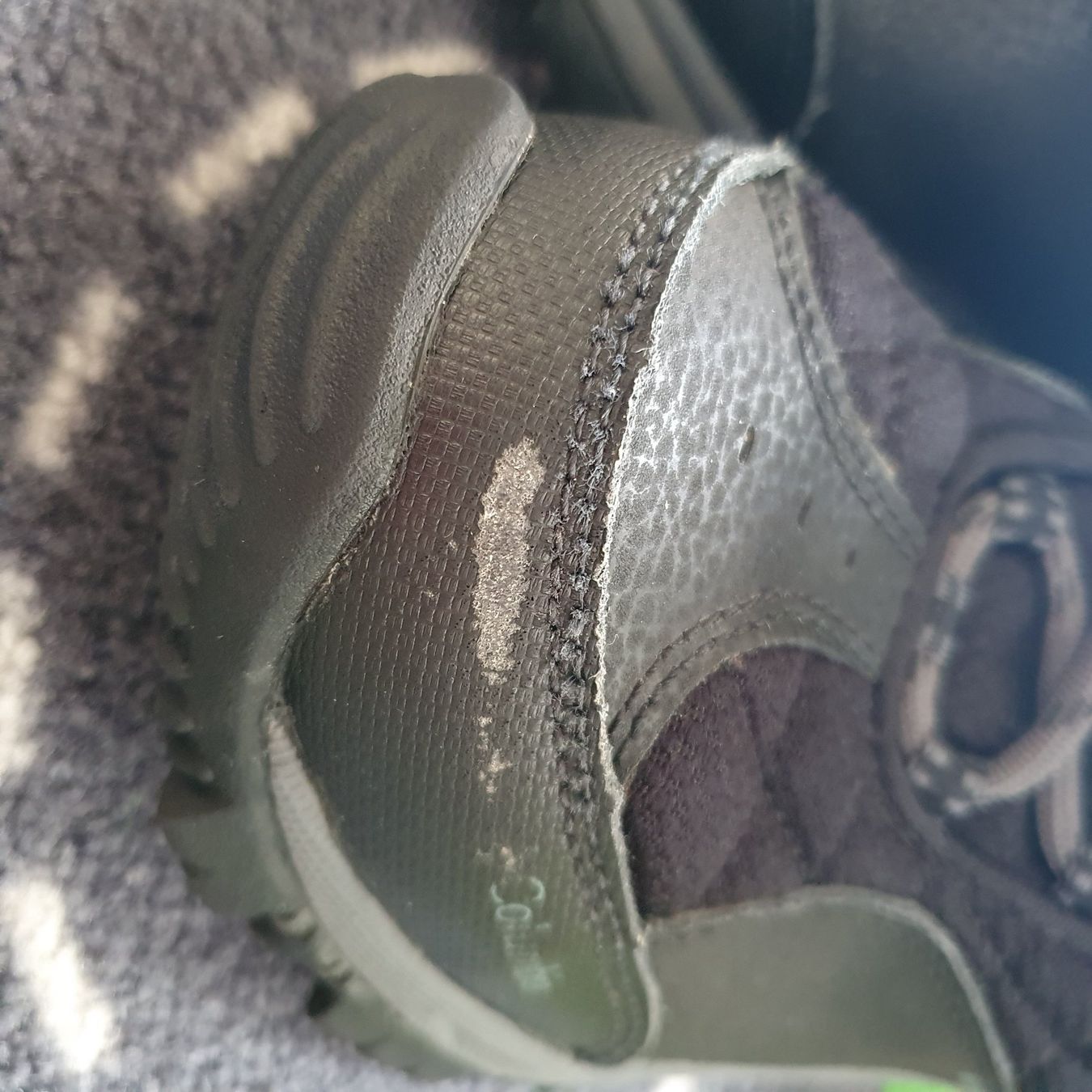 Columbia Schuhe für Jungen: Chaussures d'hiver Columbia 37 – Gebraucht aus Prilly von RoDyRe 1