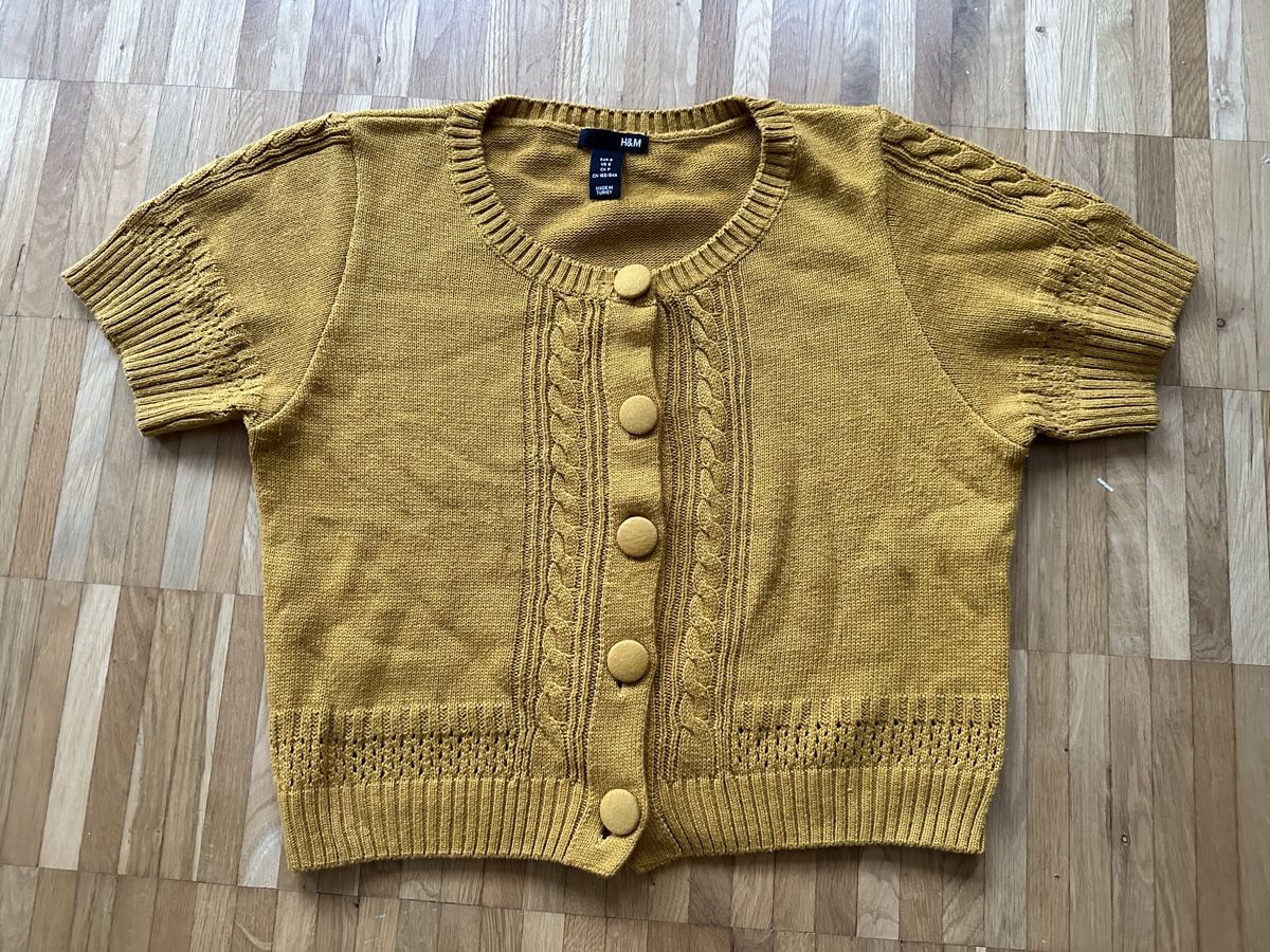 H&M Pulls & Sweat-shirts: Strickpullover – D'occasion à Volketswil par ben_9s6x