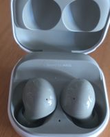 Samsung Galaxy Buds 2 in Grau, gebrauchter Zustand
