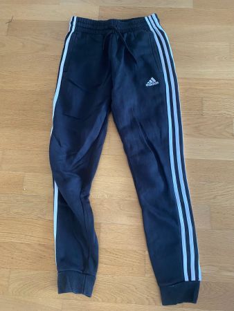 Wärmere Adidas Trainingshose - 152