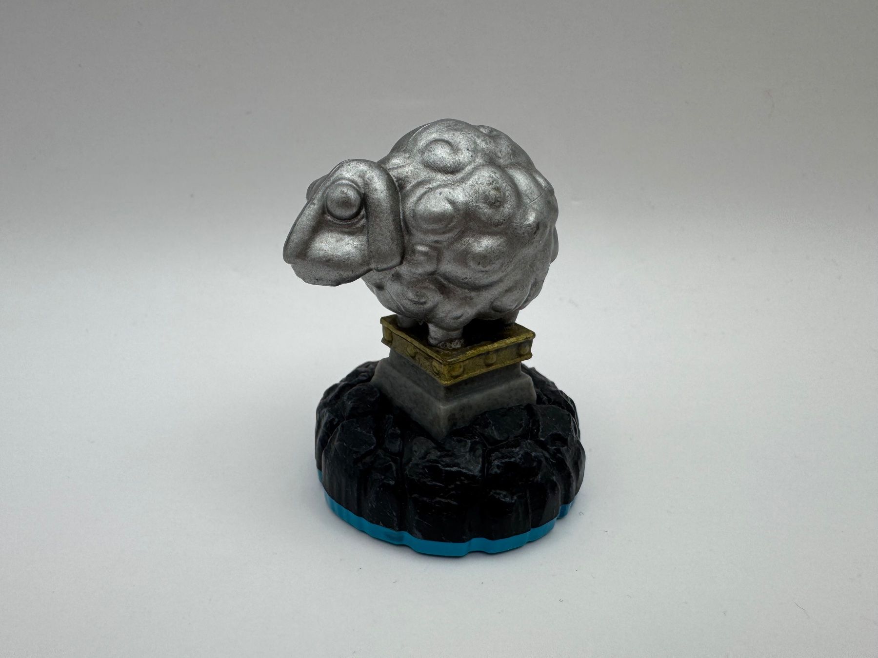 Statuette: Skylanders SWAP Force Platinum Sheep – Usato da Bettlach venduto da awi_7jcb 1