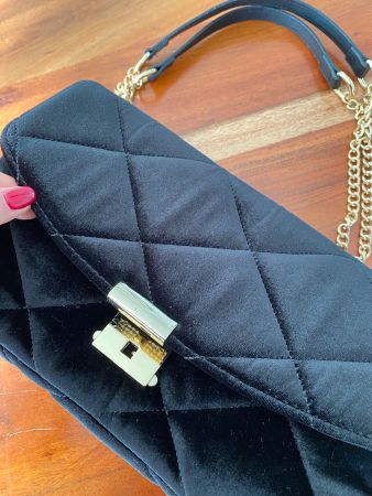 Schwarze Veloursledertasche