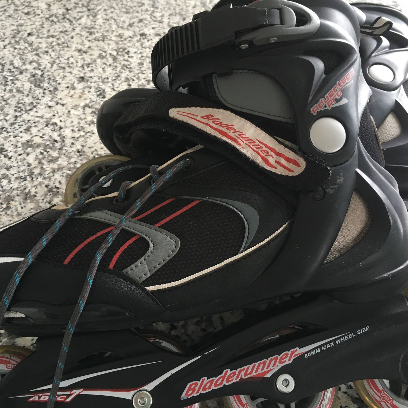 Pattini in linea & Pattini a rotelle: Inlineskates Bladerunner Advantage Pro schwarz gebraucht – Usato da Freienwil venduto da Hubi030 1