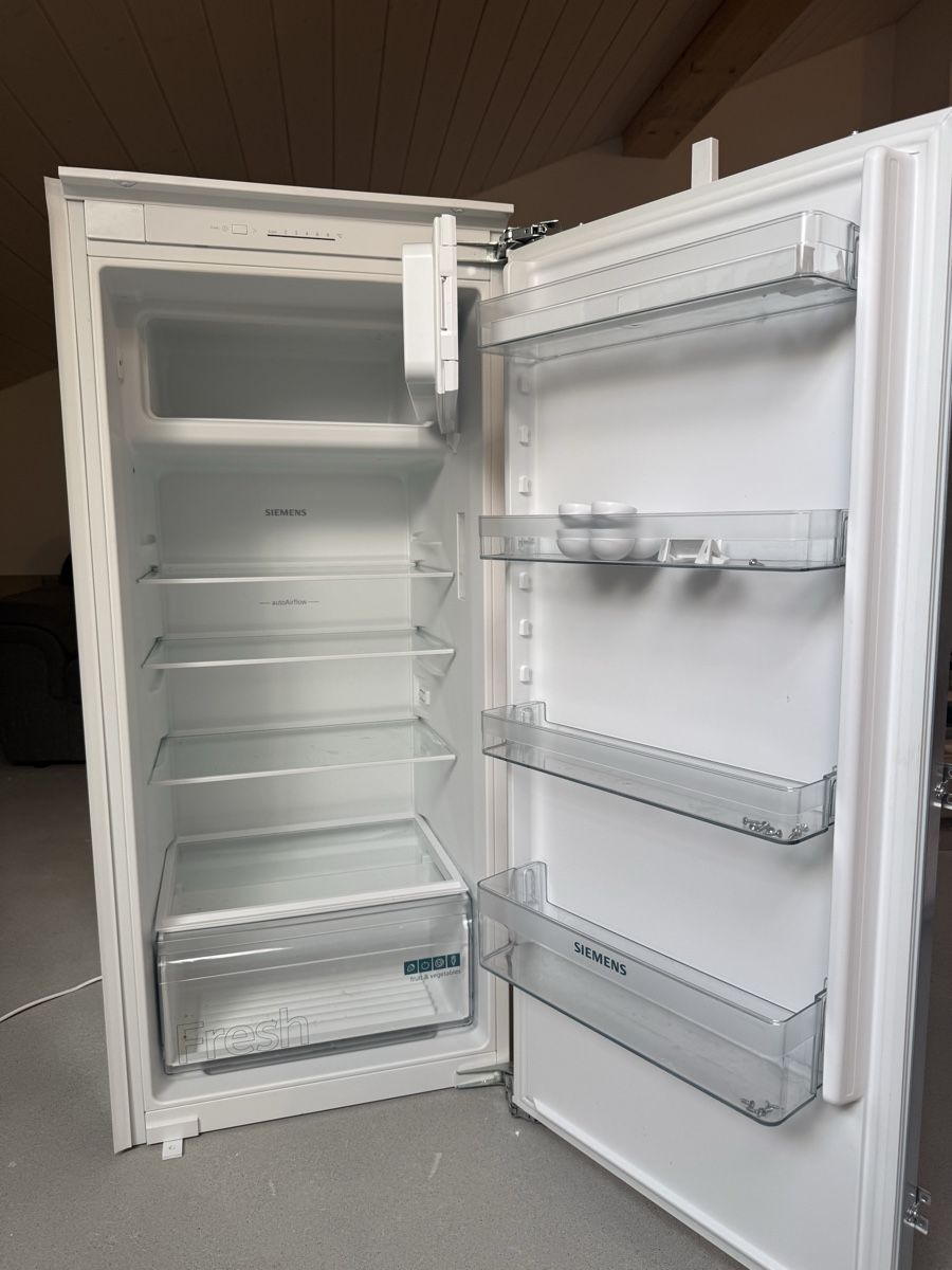 Kühlschrank: Réfrigérateur intégrable Siemens iQ100 – Neu (gemäss Beschreibung) aus Moudon von alipilot2006 1