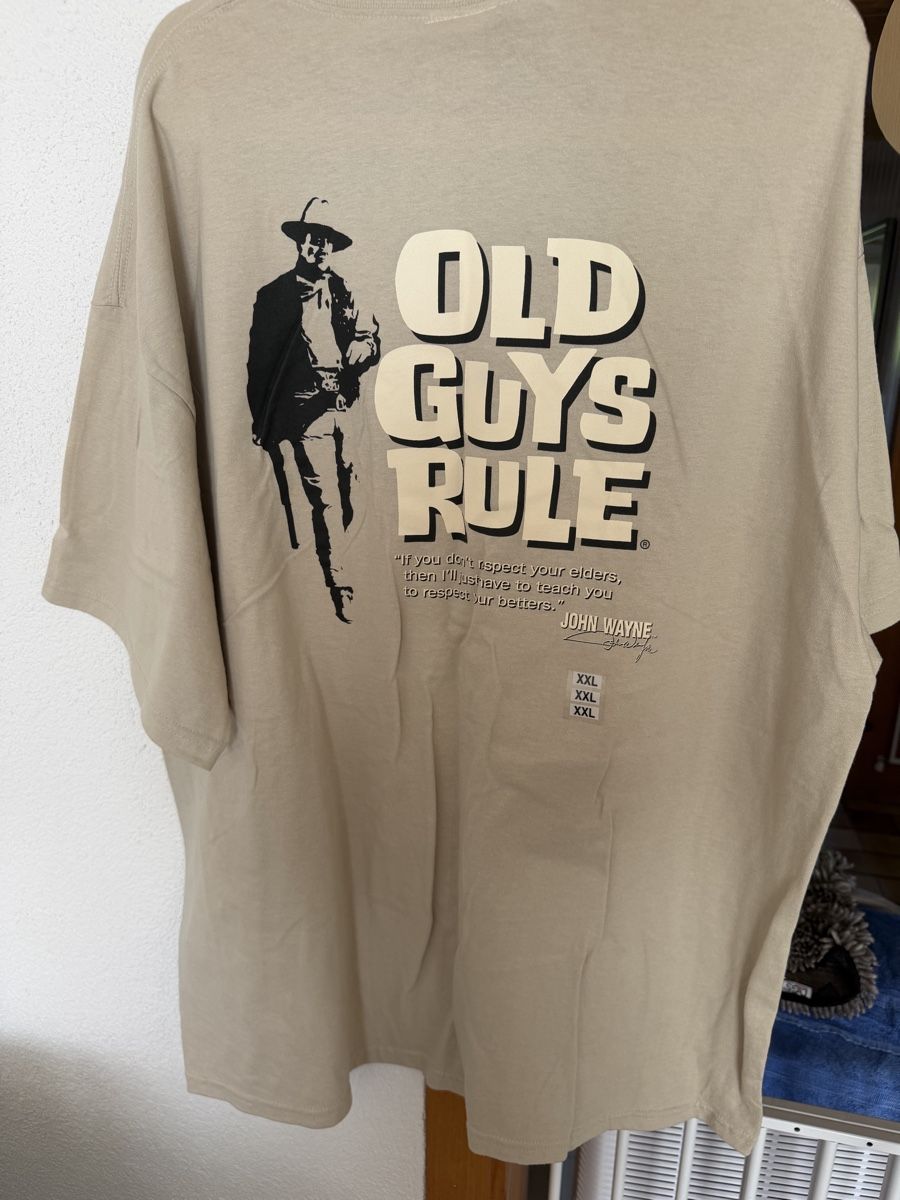 T-shirt: T-Shirt Old Guys Rule  – Nuovo e nell'imballaggio originale da Kilchberg ZH venduto da gil_d8km 3