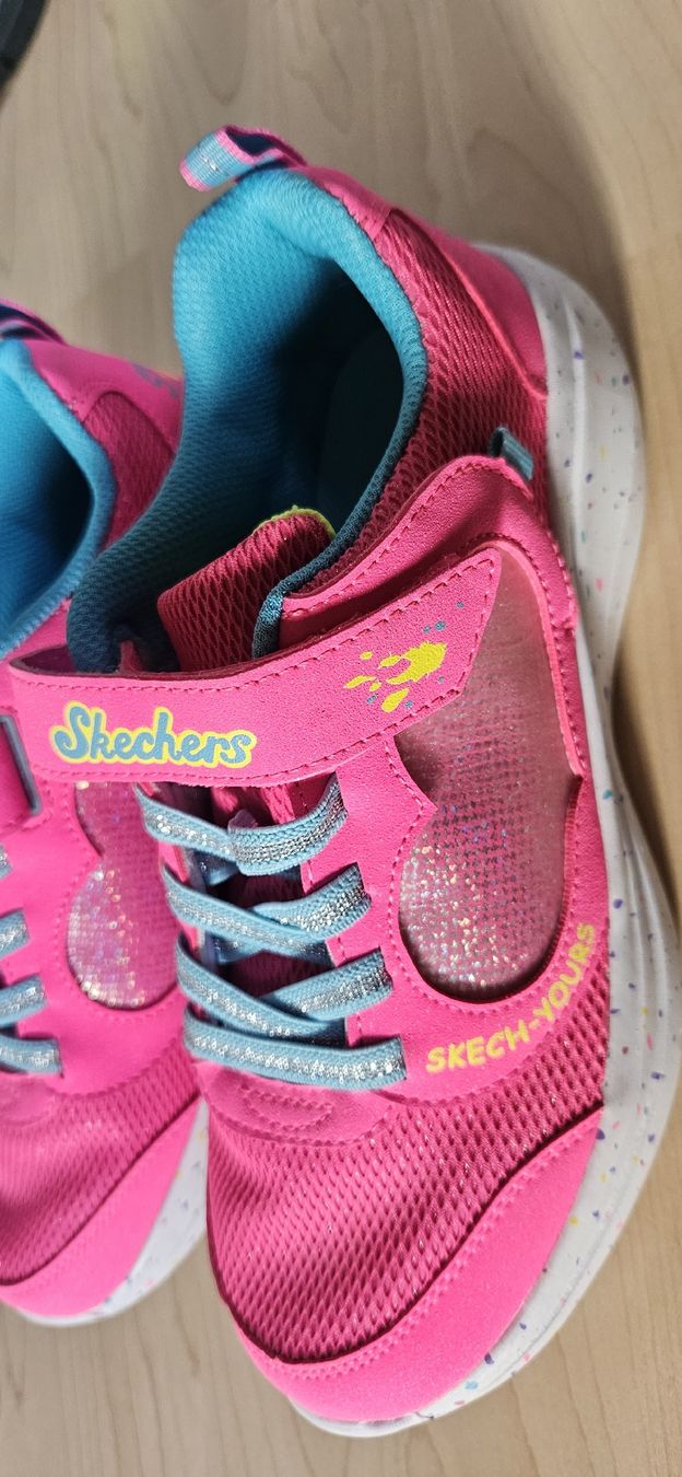 Skechers Scarpe per ragazze: Skechers schuhe – Nuovo (secondo la descrizione) da Oberkulm venduto da Preneur 1