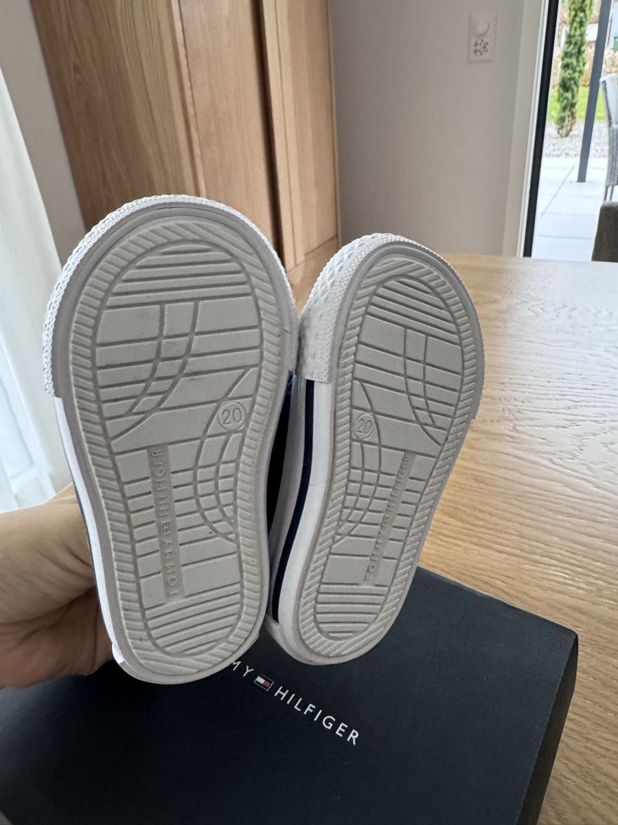 Tommy Hilfiger Scarpe per ragazzi: Tommy Hilfiger Sneaker Baby NEU – Nuovo e nell'imballaggio originale da Luzern venduto da raquel.m 3