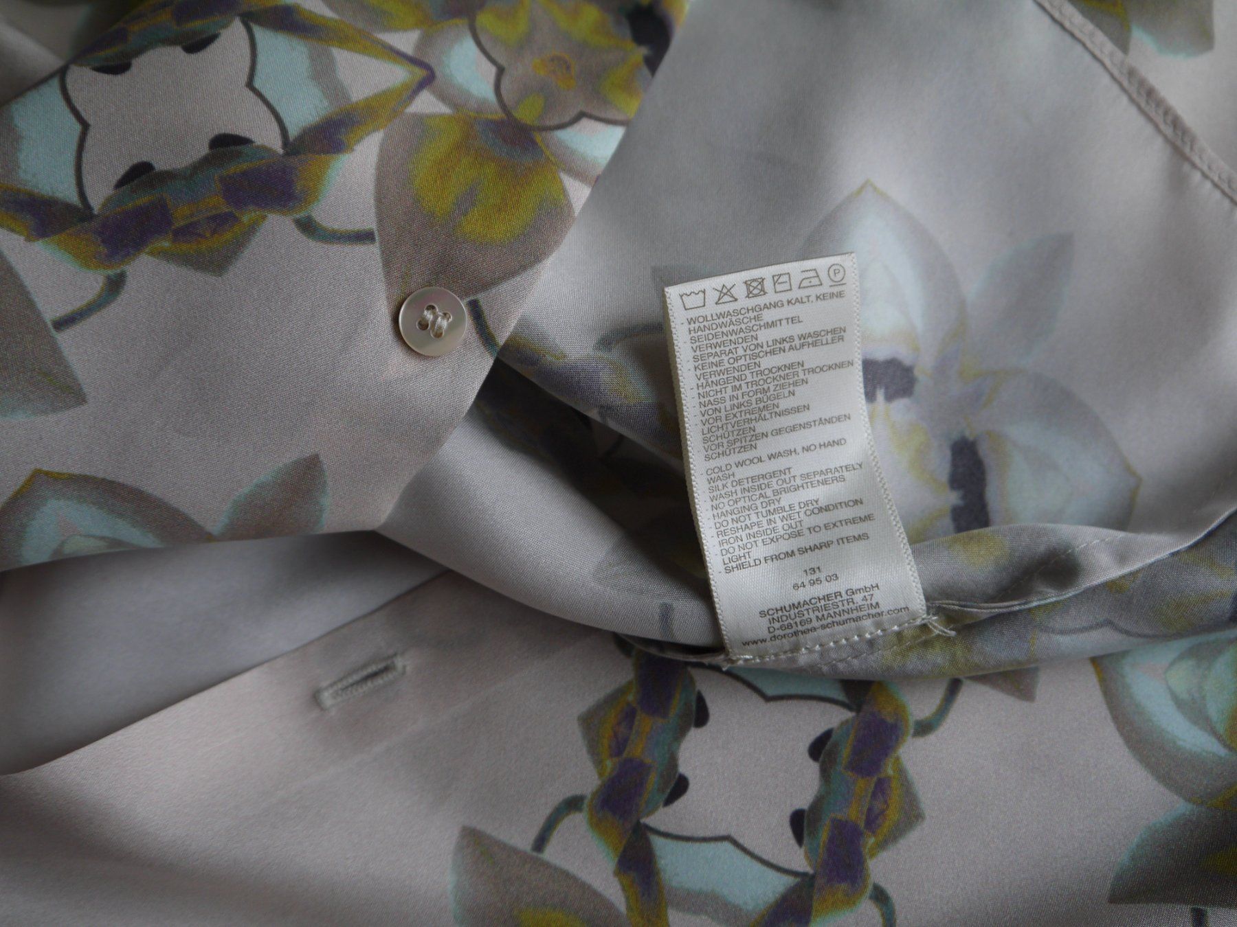 Dorothee Schumacher Camicette: Dorothee Schumacher Bluse aus 100% Seide – Usato da Hagendorn venduto da Blaf 2