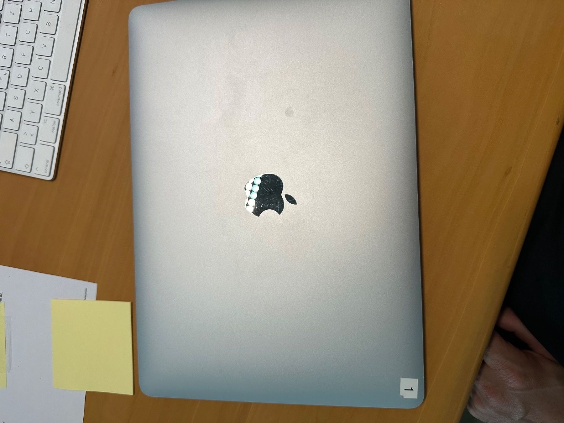Apple Portables: MacAir A2337 (MacBook Air 2020, 13") – Défectueux à Aarau par bau_lp5q 1