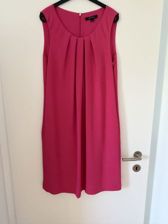 Comma, Sleeveless Dress, Size 38, Fuchsia - Chic!