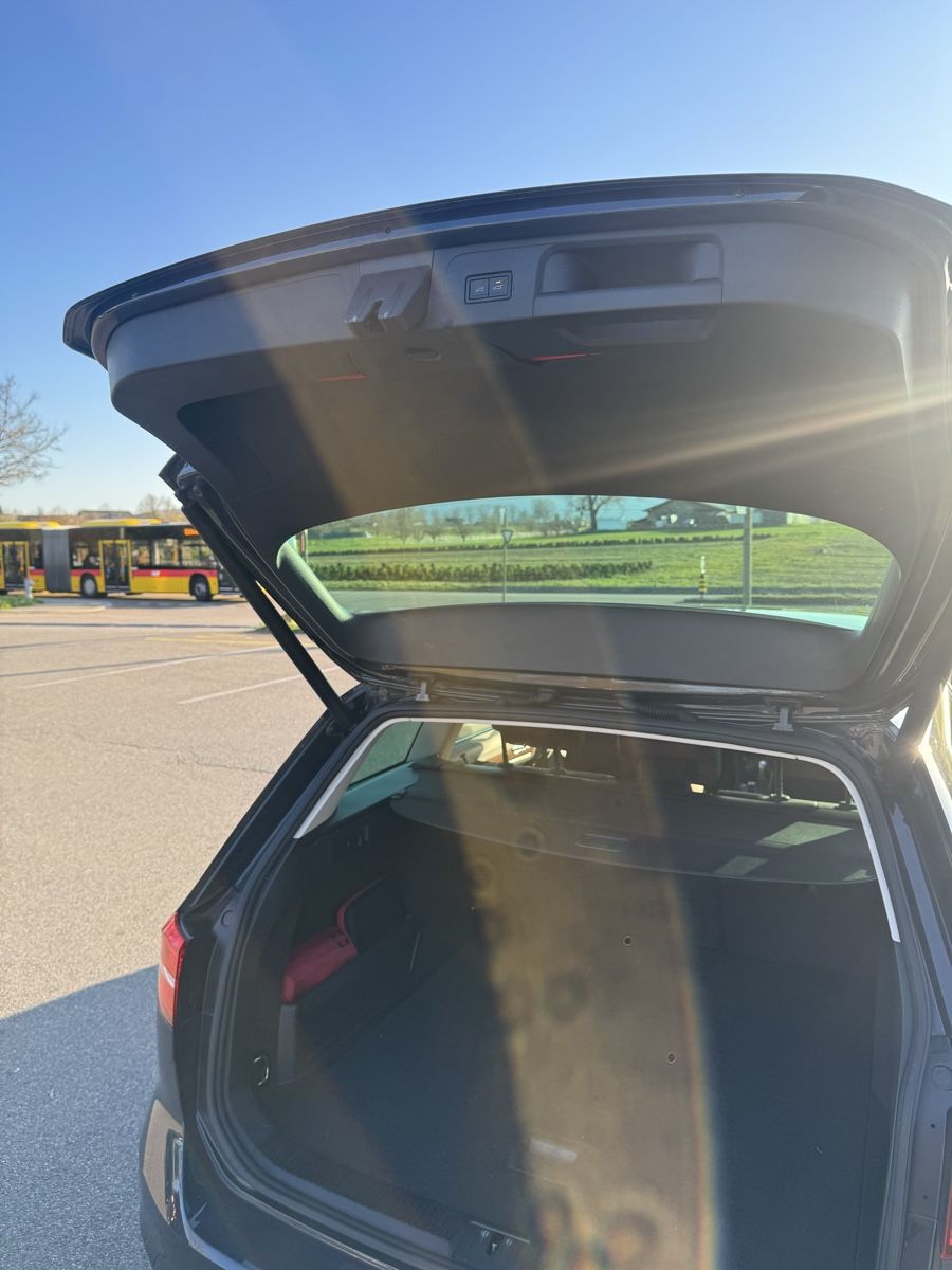 VW Automobili: VW PASSAT VARIANT DSG 1.8 BMT – Usato da Oberwil BL venduto da Samsung010 2