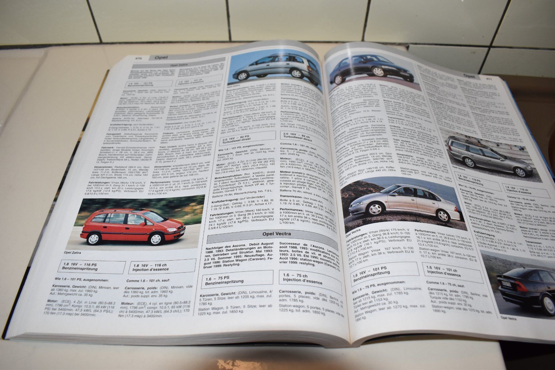 Libri: Catalogue Revue Automobile 2000 – Nuovo (secondo la descrizione) da Le Locle venduto da skycomputer 4