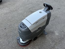 Nilfisk® Handgeführte Scheuer-Saugmaschine SC401 BD Kombi, B