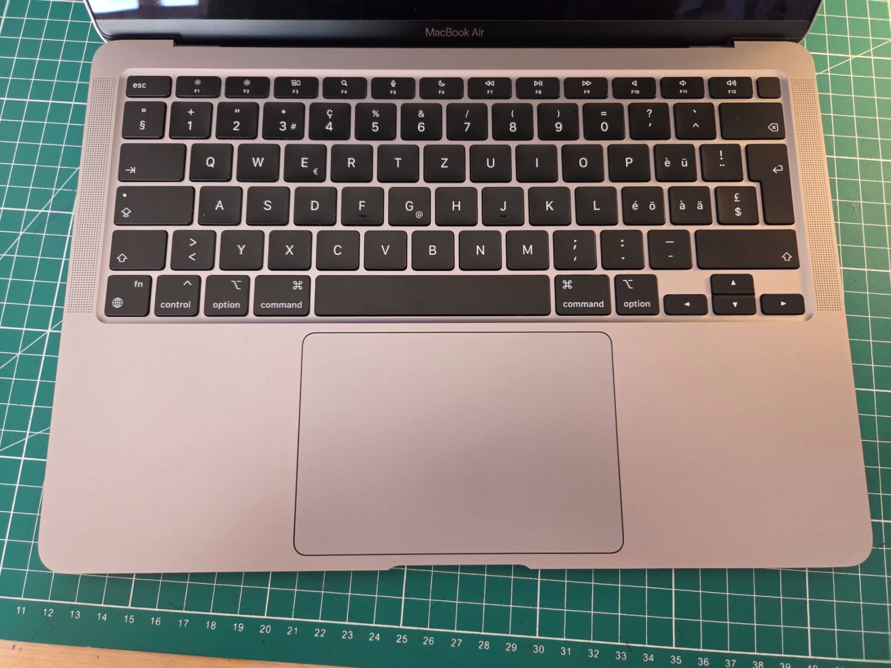 Apple Notebooks: MacBook Air M1 – Top Condition – 30 Battery Cycles – Gebraucht aus WINTERTHUR von NikosBako 2