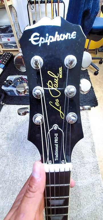 Epiphone Strumenti musicali: Epiphone Les Paul Traditional PRO-II – Usato da Landquart venduto da AlwaysReady 1