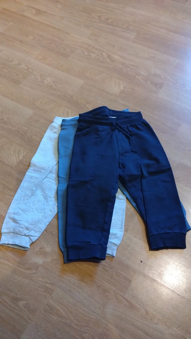 Lotti & Set di vestiti: Jungen Kleiderpaket gr 86 – Usato da Triengen venduto da Ronner84 3