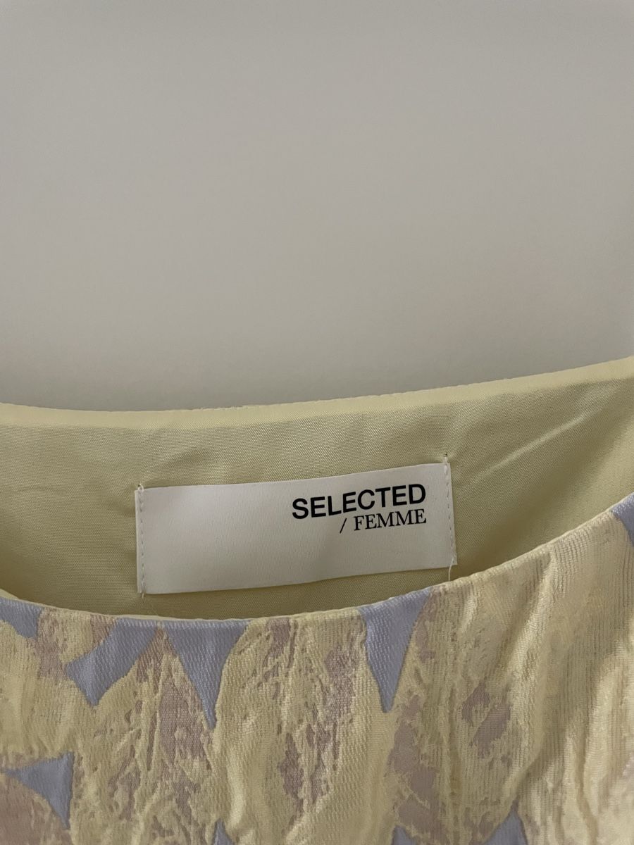 Selected Vestiti: Festkleid Selected femme – Usato da Zürich venduto da arp_y92c 3