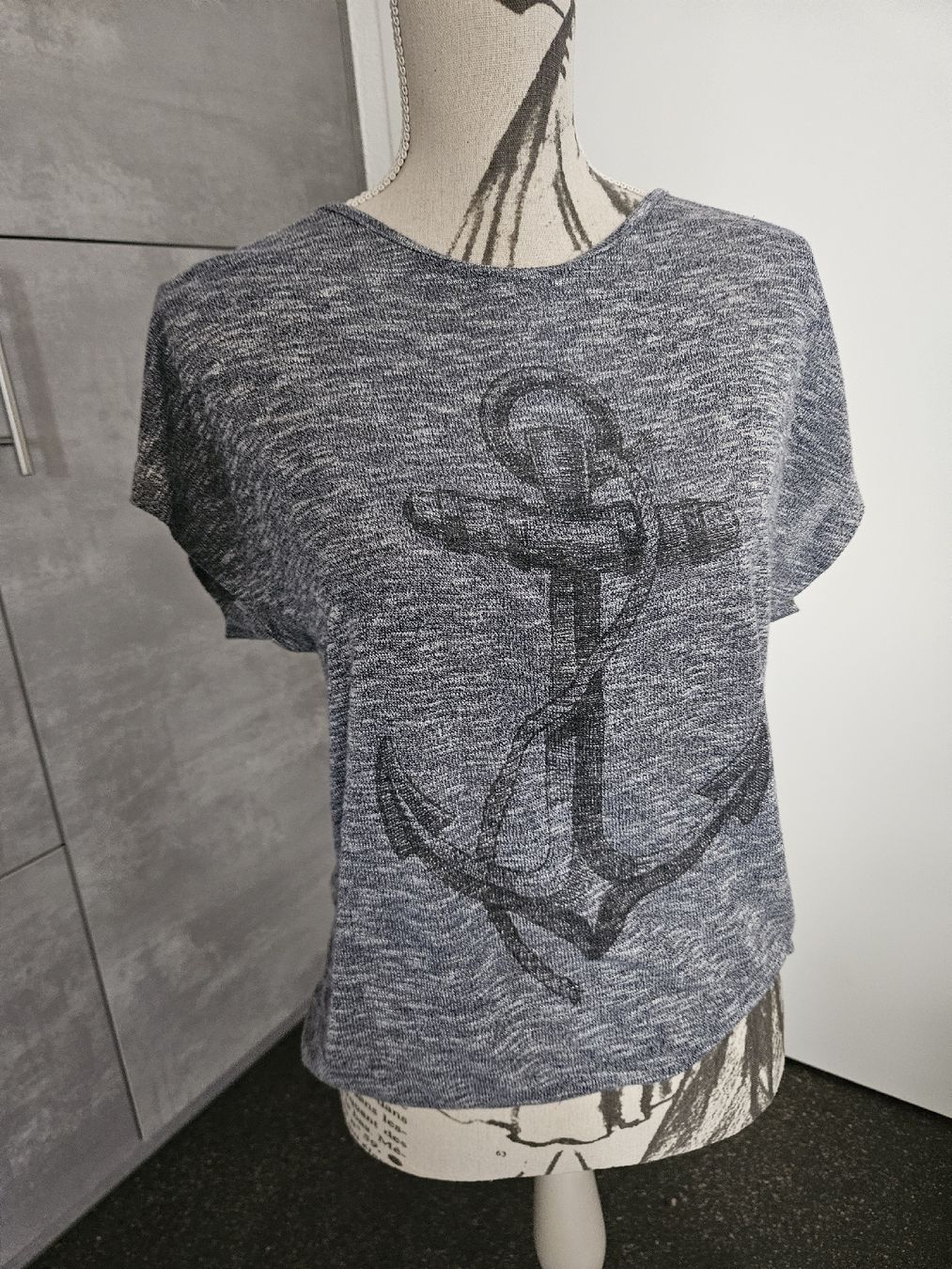 T-shirt: Maritimes Shirt mit Ankerprint, Grösse M Colloseum – Nuovo (secondo la descrizione) da Anwil venduto da tamoos