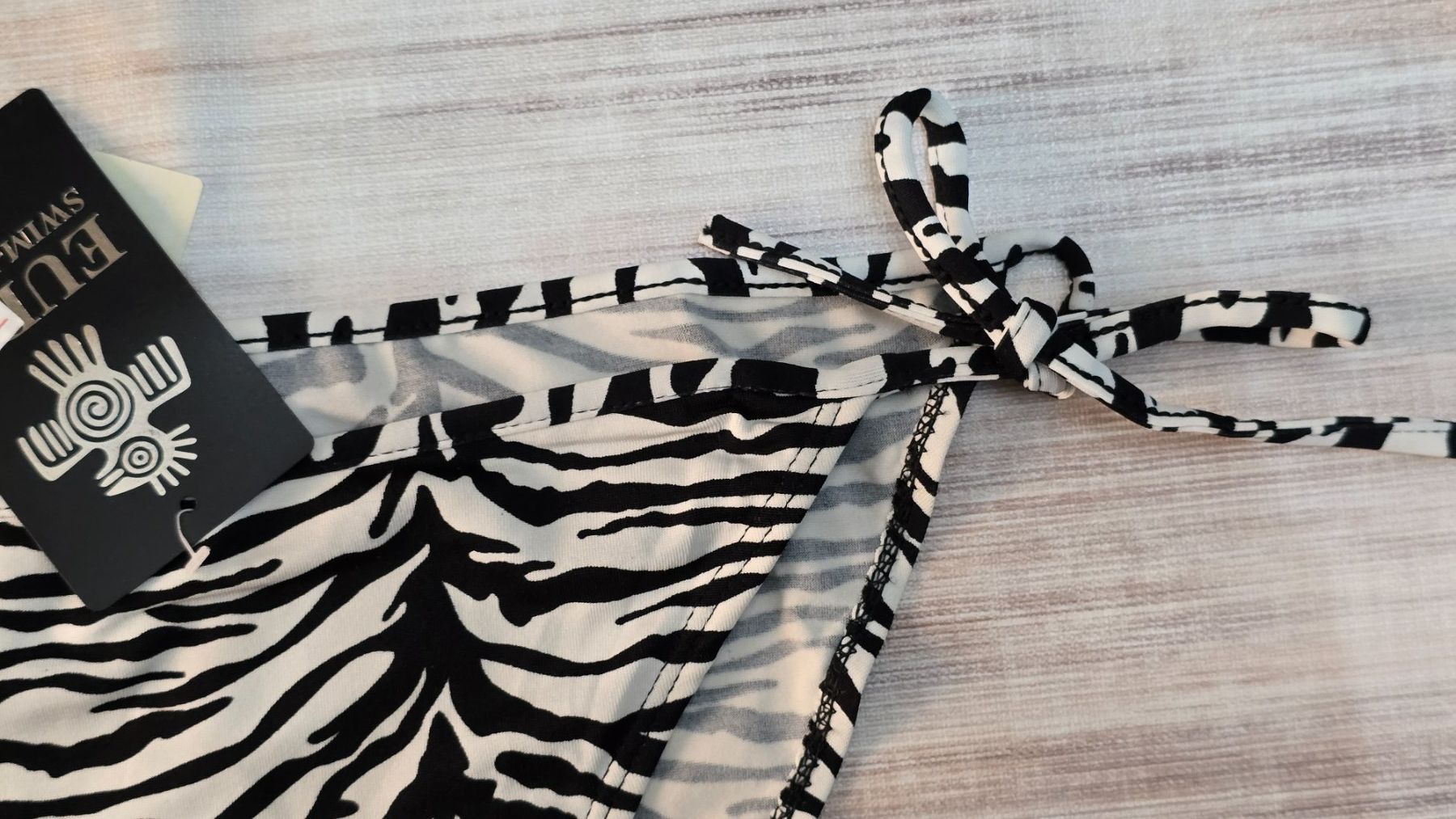 Costumi da bagno & Bikini: Side-Tie Bikini Slip - XL - Zebra 👙 – Nuovo (secondo la descrizione) da Thalwil venduto da VitaMini 1