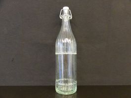 schöne alte Flasche MINERALQUELLE WALZENHAUSEN 1961