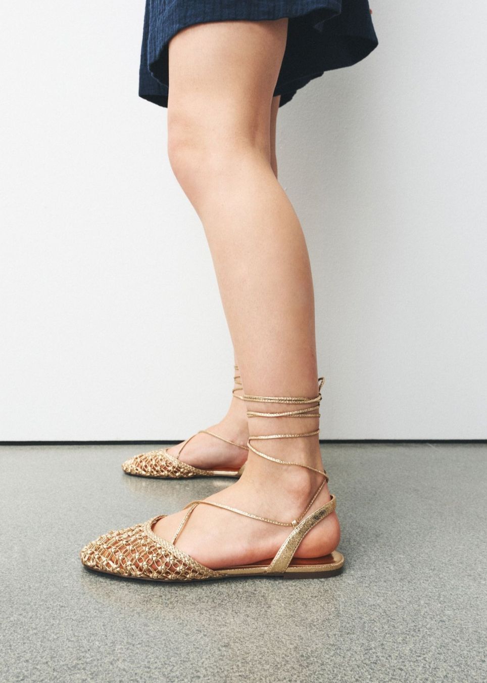 Scarpe da donna: Goldene Schnürsandalen Gr 38.5 – Usato da Freimettigen venduto da Jopoma