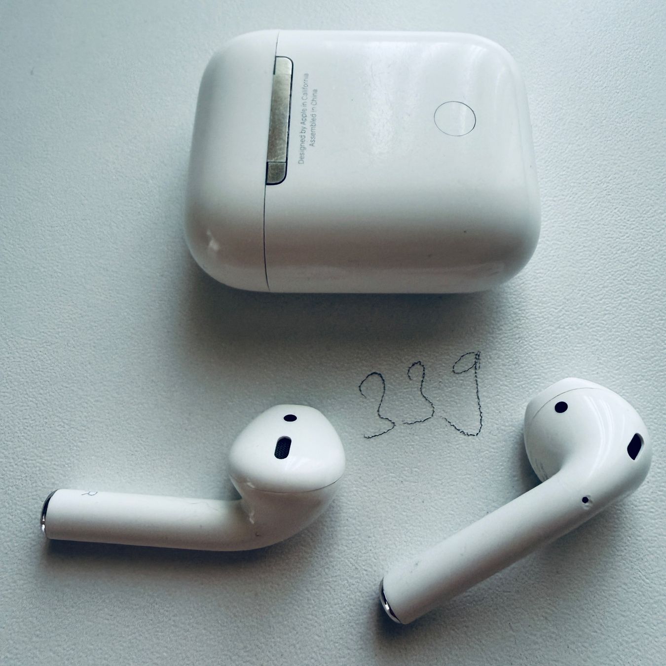 Apple Kopfhörer: Original Apple AirPods 2 Gen. Wireless Kopfhörer & Case – Gebraucht aus Basel von MY.AIRPODS.SHOP 9