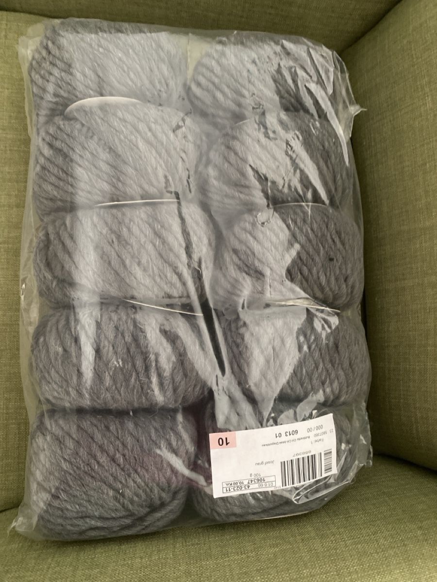 Lana: 20 Knäuel 100% Wolle von Buttinette  – Nuovo e nell'imballaggio originale da Basel venduto da schwandi57