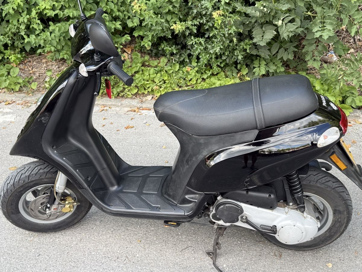 Piaggio Scooters: Piaggio Typhoon X50 – D'occasion à Rotkreuz par Datoro 1