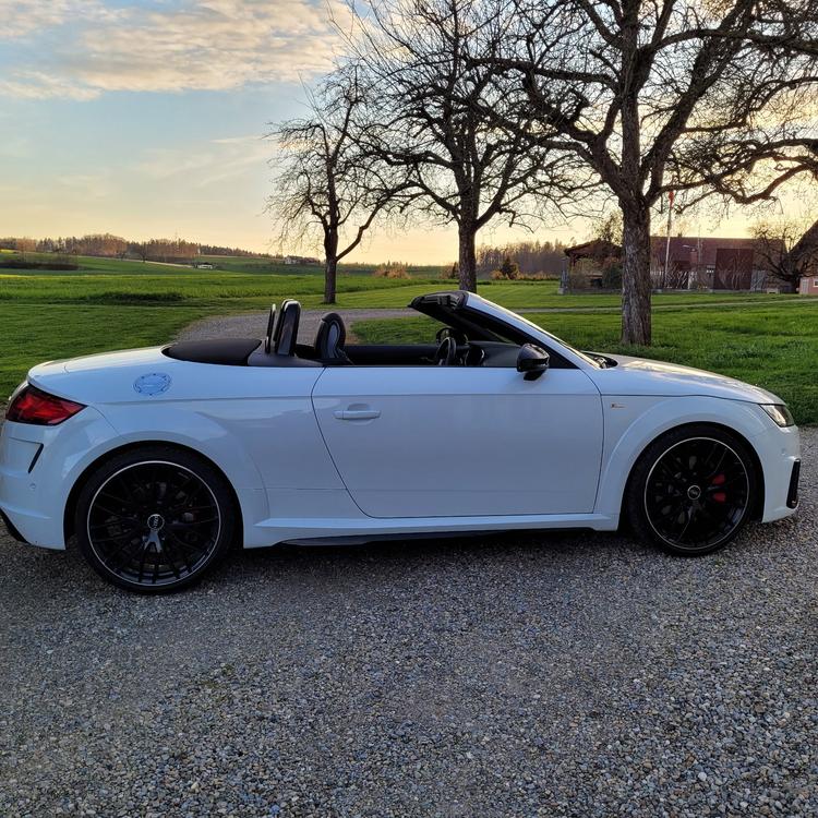 Audi TT Roadster 45 TFSI quatro S-Line 2019