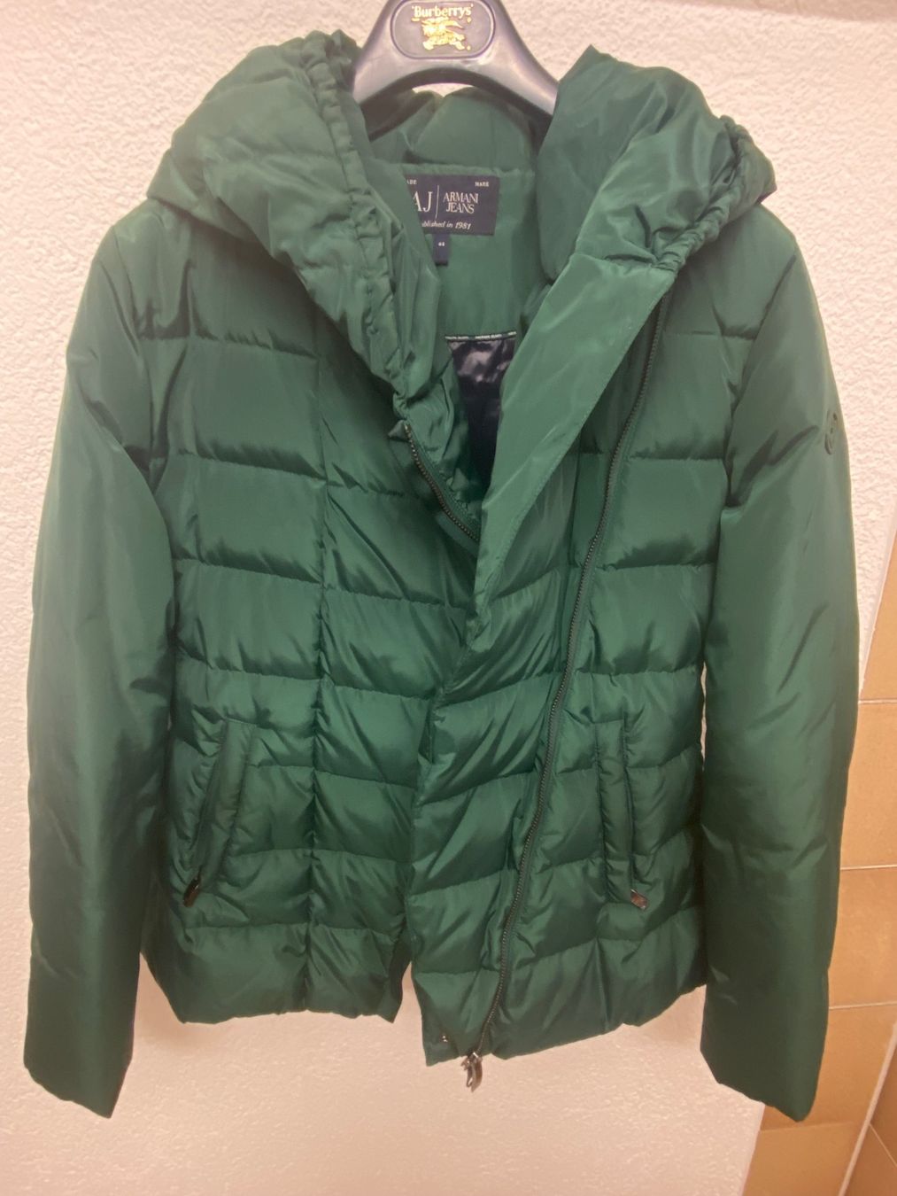 Armani Giacche: Armani Jeans Daunen Jacke Neu ! – Usato da Bern venduto da Ninitto