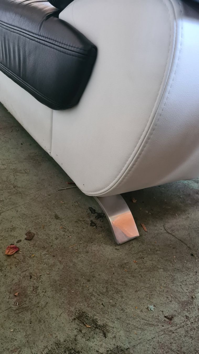 Divani: 2 Ledersofas schwarz/weiss - einmaliges Design – Usato da Schmidrüti venduto da Spashy 3