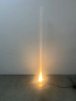 Designer Stehlampe ADM von Markus Rufer funktioniert