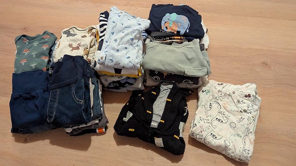 Kleiderpakete & -sets: Babypaket Gr. 62/68 - Junge – Gebraucht aus Obstalden von Bakika